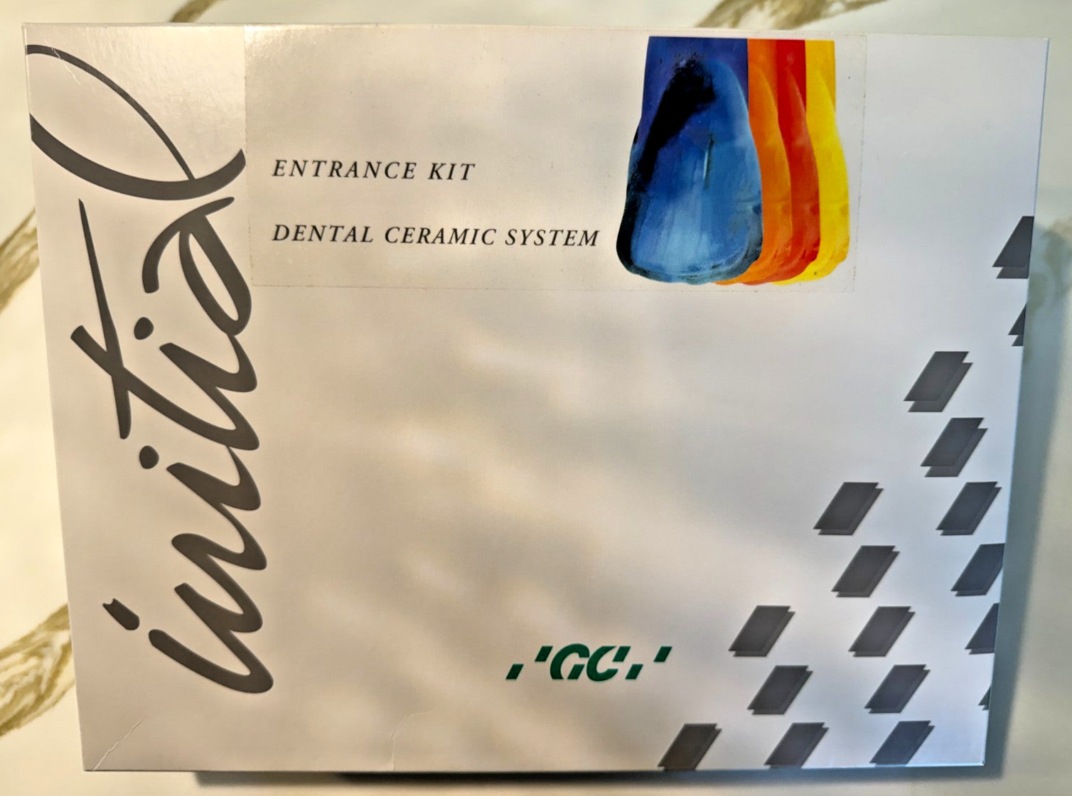 GC INITIAL MC ENTRANCE KIT Paste Opaque 153 gr.