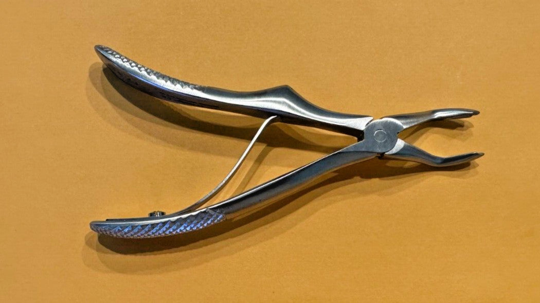 HU-FRIEDY FX4C  4C European Pedo Forceps
