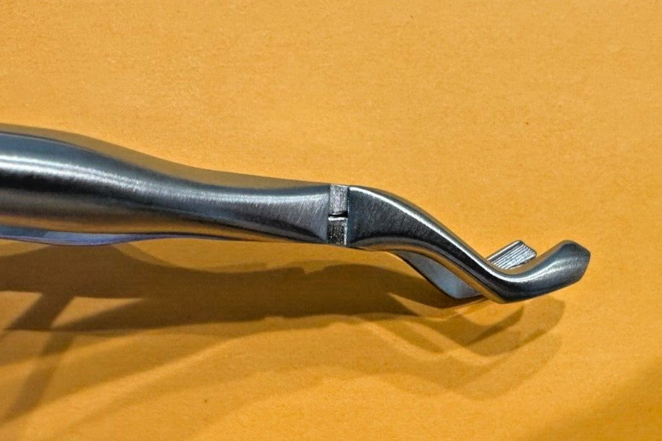 HU-FRIEDY FX4C  4C European Pedo Forceps
