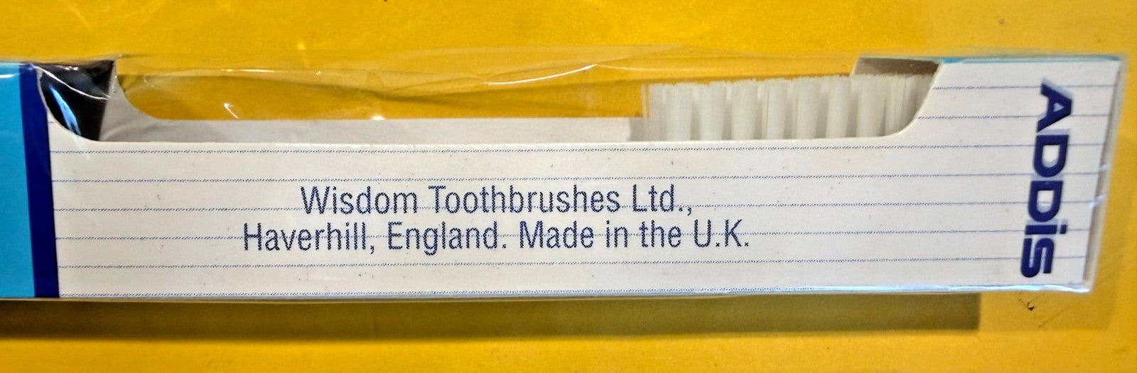 12 x ADDIS Wisdom Smokers Toothbrush - Extra Hard - Pack of 12 units. UK made